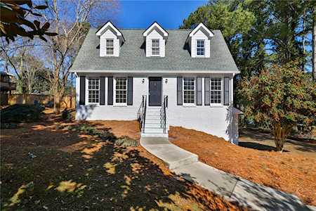 2113 Candlewood Ct NE Marietta, GA 30066