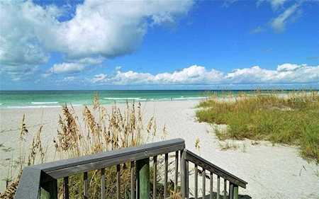 4340 Falmouth Dr #101 Longboat Key, FL 34228