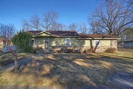 1122 N Boston Ave Russellville, AR 72801