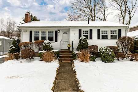 10 Springvale Road Reading, MA 01867