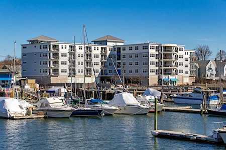 550 Pleasant Street #202 Winthrop, MA 02152