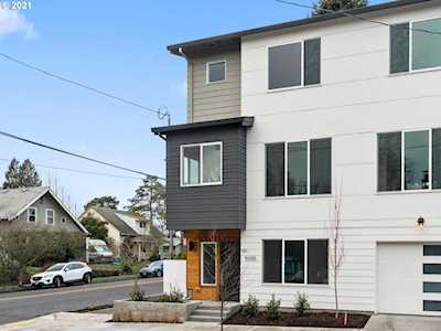 5005 SE Market St Portland, OR 97215