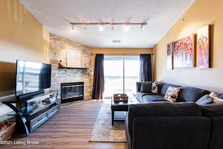 10303 Trotters Pointe Dr #301 Louisville, KY 40241