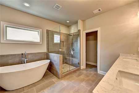 1060 Pennington View Ln Alpharetta, GA 30004