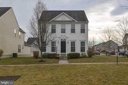 56 Stocks St Lovettsville, VA 20180