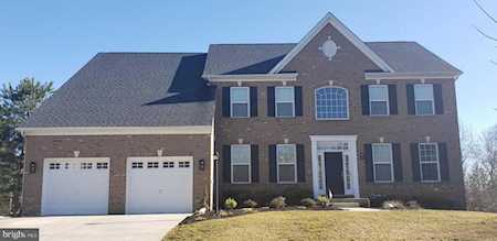 4613 Dickens Pride Ct Bowie, MD 20720