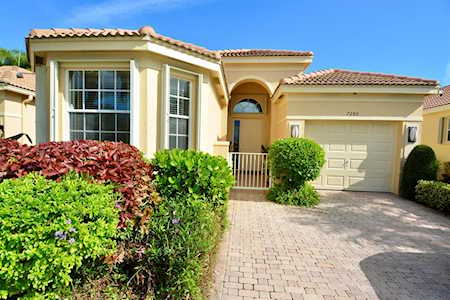 7280 Cataluna Circle Delray Beach, FL 33446
