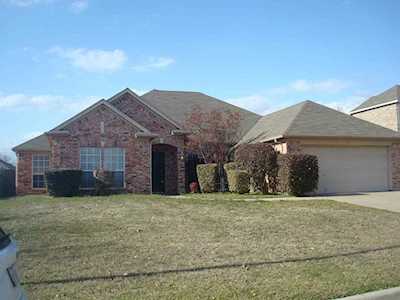621 Dorchester Lane Mansfield, TX 76063