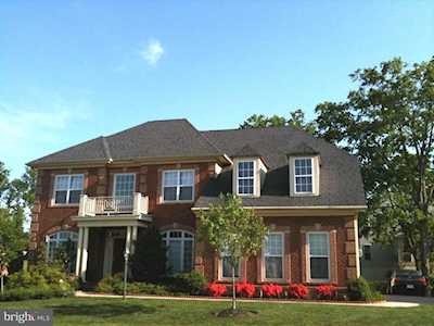 201 Greenhow Ct SE Leesburg, VA 20175