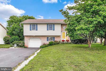 720 Hancock Dr Gettysburg, PA 17325
