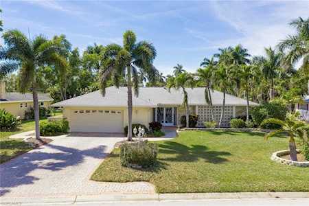 5104 Fairfield Dr Fort Myers, FL 33919