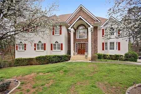 1994 Stoneleigh Dr Smoke Rise, GA 30087