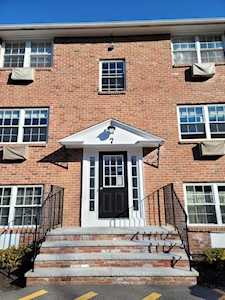 7 Colonial Village Dr #6 Arlington, MA 02474