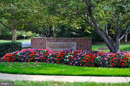 5236 Glen Meadow Rd Centreville, VA 20120