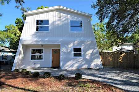 211 Fairfield St Oldsmar, FL 34677