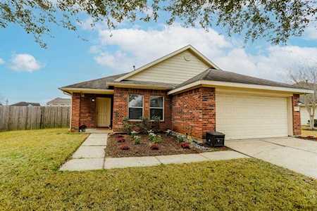 2812 Tranquility Trl Pearland, TX 77584