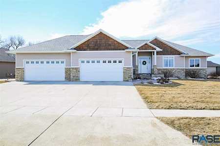 6905 S Redstone Ave Sioux Falls, SD 57108
