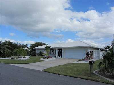 383 El Greco Dr Osprey, FL 34229