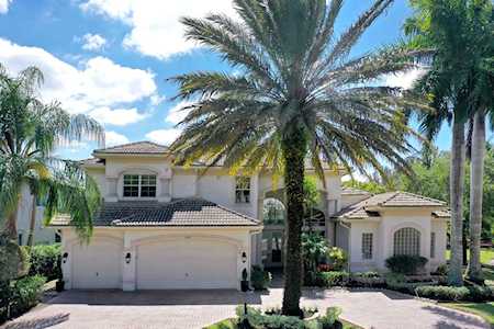 19582 Saturnia Lakes Drive Boca Raton, FL 33498