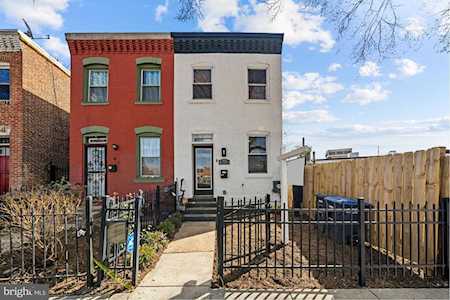 911 Potomac Ave SE Washington, DC 20003