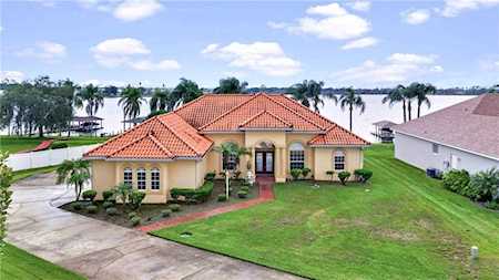 272 Ruby Lake Ln Winter Haven, FL 33884