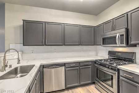 901 Duckhorn Ct #103 Las Vegas, NV 89144