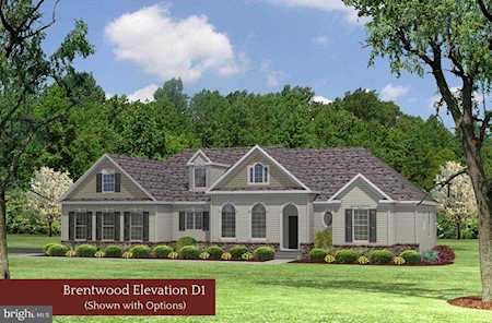 2082 St Pauls Ct Prince Frederick, MD 20678
