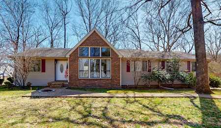 272 Woodlands Ct Kingston Springs, TN 37082
