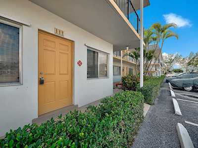 3120 Lake Osborne Drive #111 , FL 33461