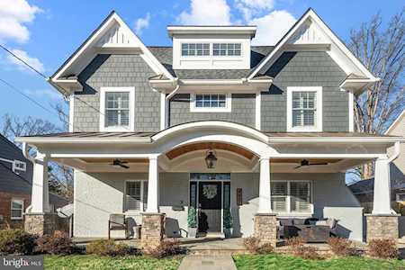 4417 Brookfield Dr Kensington, MD 20895