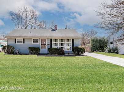 225 Flamingo Dr Louisville, KY 40218
