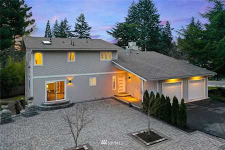 2412 123rd Ave SE Bellevue, WA 98005