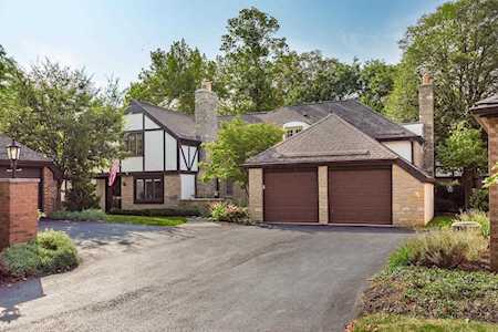 1359 La Rochelle Drive Upper Arlington, OH 43221
