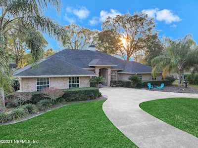 1833 Colonial Dr Green Cove Springs, FL 32043