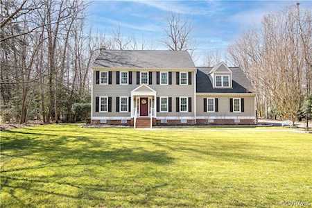 12900 Rivers Bend Rd Chester, VA 23836
