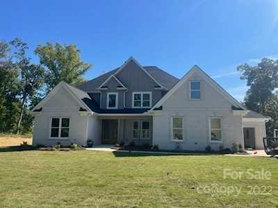 1055 Lakefront Dr Belmont, NC 28012