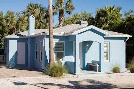 202 192nd Ave E Indian Shores, FL 33785