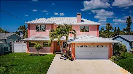 520 Crystal Dr Madeira Beach, FL 33708
