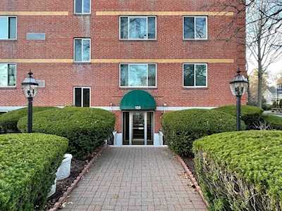 125 Pleasant #304 Arlington, MA 02476