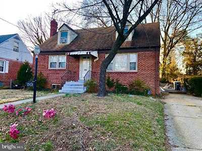 2405 Ramblewood Dr District Heights, MD 20747