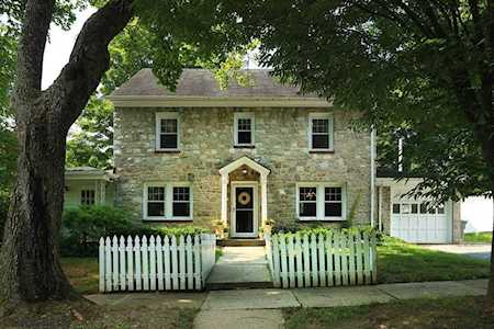 140 Patterson Street S State College, PA 16801