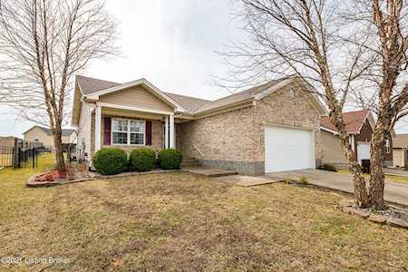 145 Meadowcrest Dr Mt Washington, KY 40047