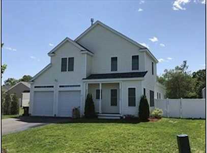 4 Northern Lights Way Bellingham, MA 02019