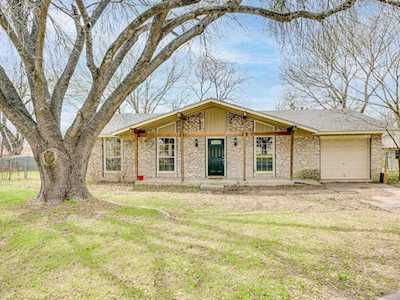 5220 Basswood LN Austin, TX 78723