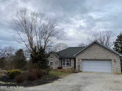 535 Hickory Woods Dr Taylorsville, KY 40071
