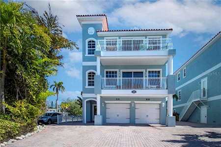 2319 Avenue C #200 Bradenton Beach, FL 34217
