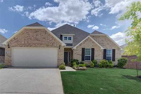 1932 Brahorn Lane Fort Worth, TX 76131