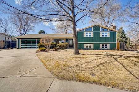 910 Mesa Ct Broomfield, CO 80020