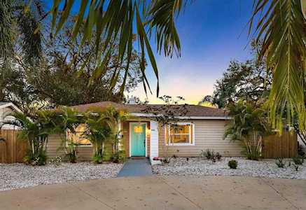 444 40th Ave NE St Petersburg, FL 33703