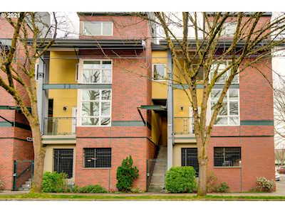 1108 NE Schuyler St #101 Portland, OR 97212